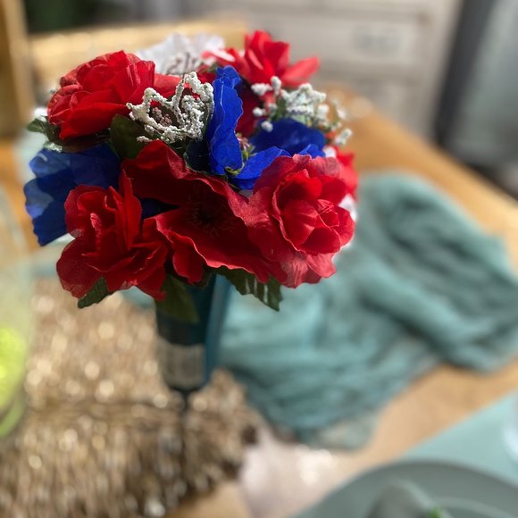 Cemetery Flowers, Grave Site Arrangement, Memorial Day, 4th of July - Picture 1 of 3